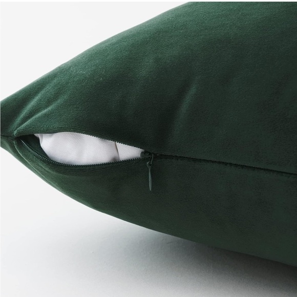 1 Velvet Throw Pillow Cover Soft Cozy Luxury Cushion 18 x 18 Inch Dark Green - Picture 3 of 4